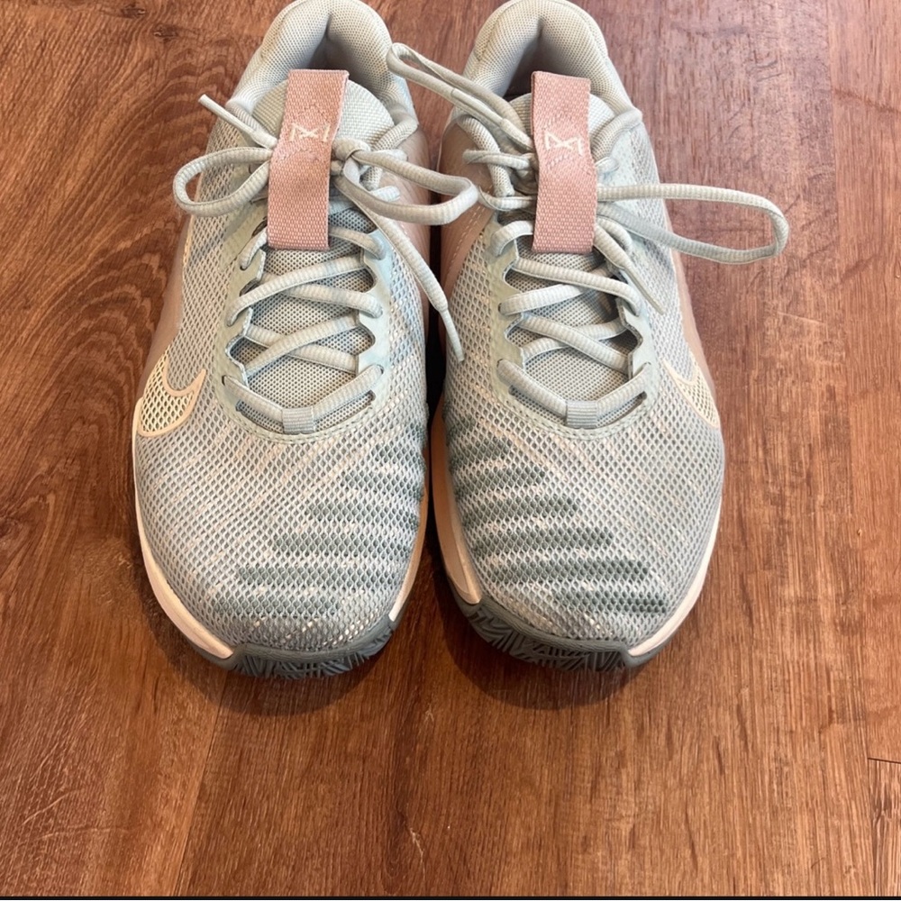 Women’s Nike Metcon 5’s